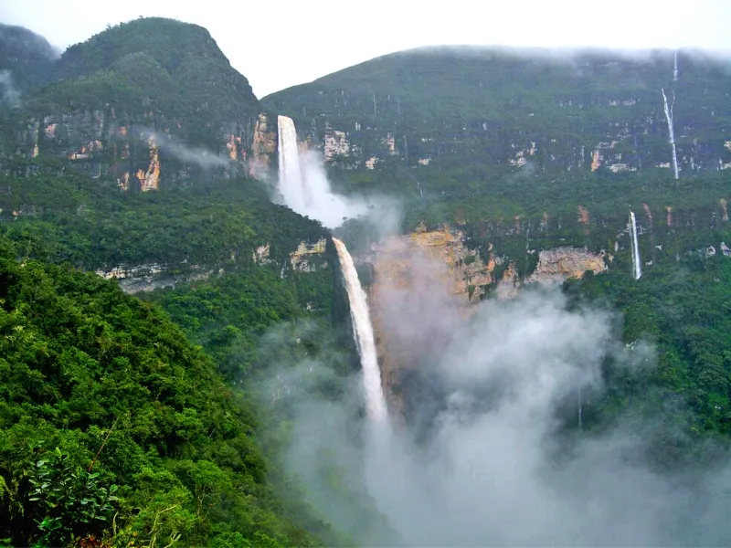Kuélap + Cachoeira Gocta 2D/1N