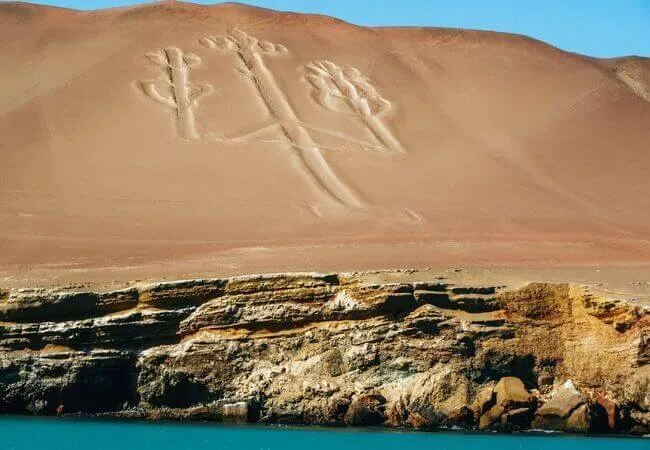 Líneas de Nazca + Huacachina 2D/1N