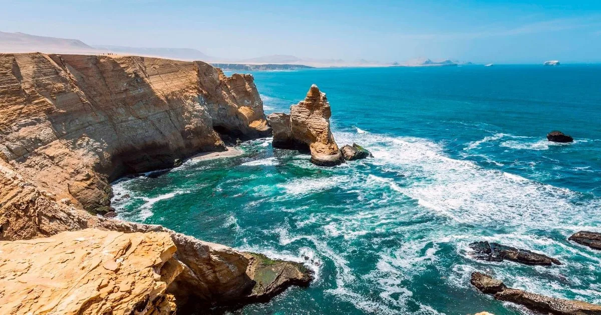 Paracas + Huacachina 2D/1N