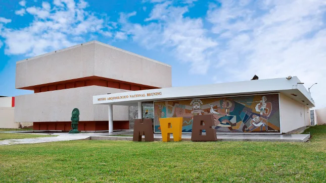 Chiclayo + Túcume 2D/1N — 2